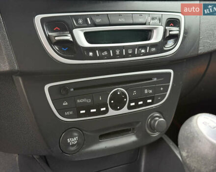 Чорний Рено Меган, об'ємом двигуна 1.6 л та пробігом 172 тис. км за 6900 $, фото 59 на Automoto.ua