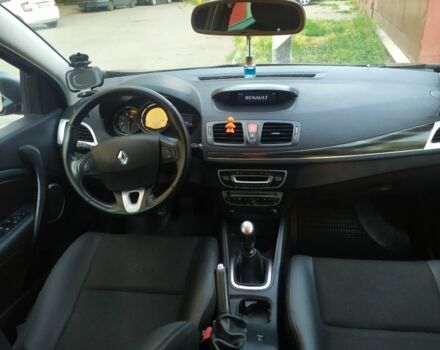 Черный Рено Меган, объемом двигателя 1.9 л и пробегом 220 тыс. км за 6899 $, фото 7 на Automoto.ua