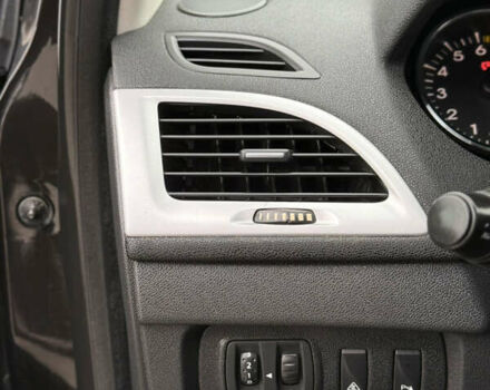 Чорний Рено Меган, об'ємом двигуна 1.6 л та пробігом 172 тис. км за 6900 $, фото 56 на Automoto.ua