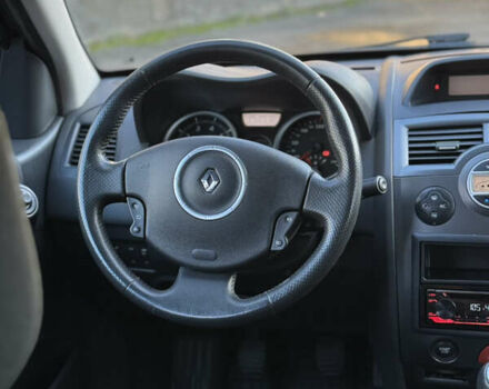 Черный Рено Меган, объемом двигателя 1.6 л и пробегом 200 тыс. км за 6200 $, фото 75 на Automoto.ua