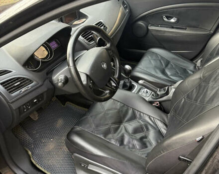 Черный Рено Меган, объемом двигателя 1.6 л и пробегом 240 тыс. км за 6500 $, фото 3 на Automoto.ua