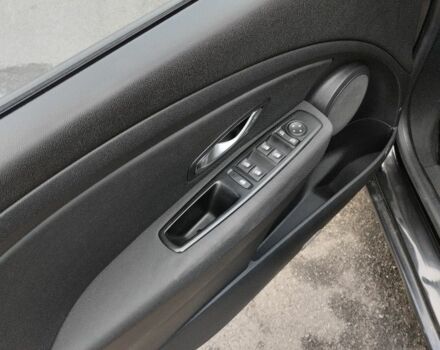 Черный Рено Меган, объемом двигателя 0 л и пробегом 235 тыс. км за 7300 $, фото 2 на Automoto.ua