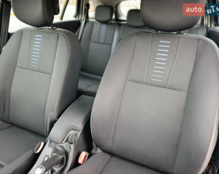 Черный Рено Меган, объемом двигателя 1.6 л и пробегом 196 тыс. км за 7500 $, фото 16 на Automoto.ua