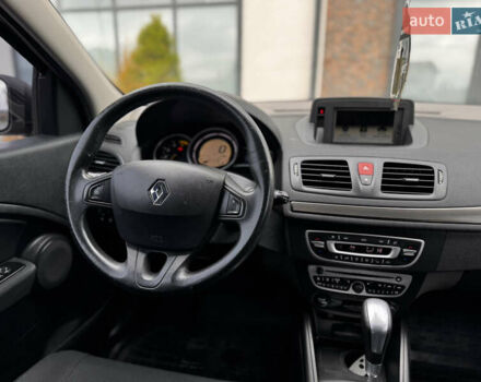 Черный Рено Меган, объемом двигателя 1.5 л и пробегом 240 тыс. км за 6500 $, фото 31 на Automoto.ua