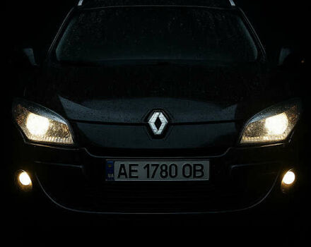 Черный Рено Меган, объемом двигателя 1.4 л и пробегом 248 тыс. км за 7500 $, фото 12 на Automoto.ua