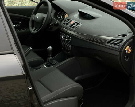 Черный Рено Меган, объемом двигателя 1.46 л и пробегом 277 тыс. км за 7300 $, фото 33 на Automoto.ua