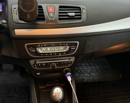 Черный Рено Меган, объемом двигателя 1.5 л и пробегом 380 тыс. км за 7300 $, фото 13 на Automoto.ua