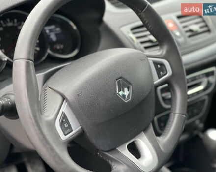 Черный Рено Меган, объемом двигателя 1.4 л и пробегом 170 тыс. км за 6900 $, фото 40 на Automoto.ua