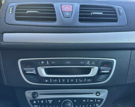 Чорний Рено Меган, об'ємом двигуна 1.46 л та пробігом 243 тис. км за 7600 $, фото 11 на Automoto.ua