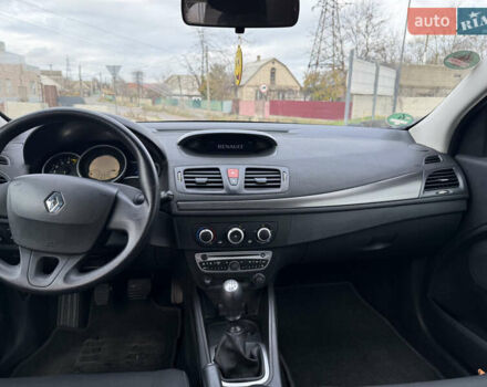 Черный Рено Меган, объемом двигателя 1.6 л и пробегом 212 тыс. км за 6700 $, фото 12 на Automoto.ua