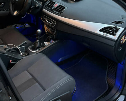 Черный Рено Меган, объемом двигателя 1.4 л и пробегом 248 тыс. км за 7500 $, фото 11 на Automoto.ua