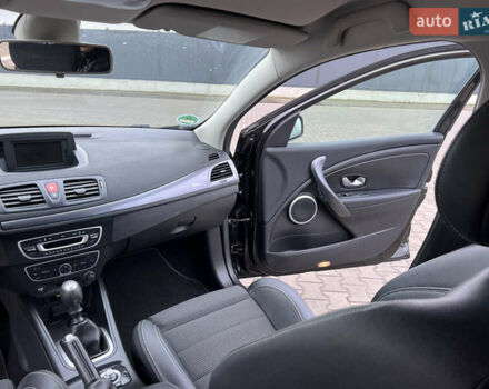 Черный Рено Меган, объемом двигателя 1.4 л и пробегом 170 тыс. км за 6900 $, фото 58 на Automoto.ua