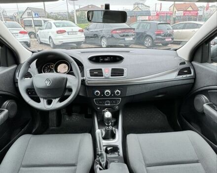 Чорний Рено Меган, об'ємом двигуна 1.6 л та пробігом 185 тис. км за 7600 $, фото 16 на Automoto.ua