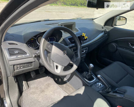Черный Рено Меган, объемом двигателя 1.5 л и пробегом 266 тыс. км за 7000 $, фото 9 на Automoto.ua