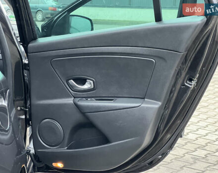 Черный Рено Меган, объемом двигателя 1.4 л и пробегом 170 тыс. км за 6900 $, фото 46 на Automoto.ua