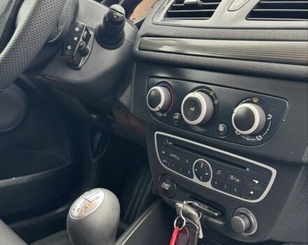 Чорний Рено Меган, об'ємом двигуна 1.6 л та пробігом 185 тис. км за 7600 $, фото 20 на Automoto.ua