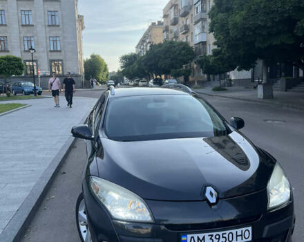 Рено Меган 2010 в Житомире на Automoto.ua Черный Рено Меган, объемом двигателя 1.5 л и пробегом 291 тыс. км за 8100 $, фото 1 на Automoto.ua