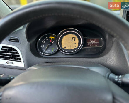 Черный Рено Меган, объемом двигателя 1.46 л и пробегом 240 тыс. км за 6990 $, фото 19 на Automoto.ua