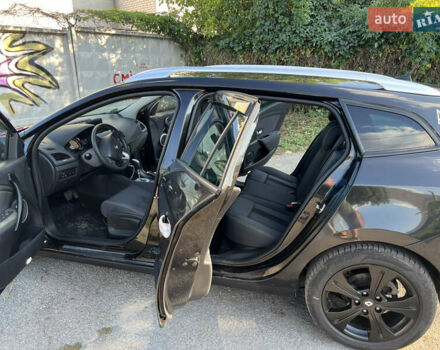 Черный Рено Меган, объемом двигателя 1.6 л и пробегом 250 тыс. км за 7500 $, фото 10 на Automoto.ua