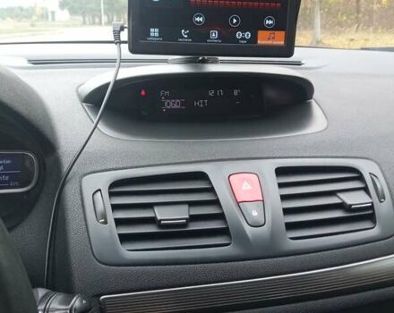 Рено Меган 2010 в Луцке на Automoto.ua Черный Рено Меган, объемом двигателя 1.6 л и пробегом 198 тыс. км за 6100 $, фото 56 на Automoto.ua
