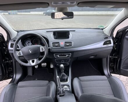 Черный Рено Меган, объемом двигателя 0 л и пробегом 170 тыс. км за 6900 $, фото 5 на Automoto.ua