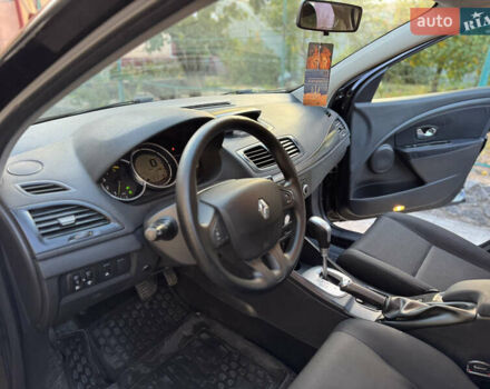Чорний Рено Меган, об'ємом двигуна 1.5 л та пробігом 260 тис. км за 6700 $, фото 11 на Automoto.ua