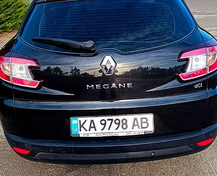 Рено Меган 2010 в Иванкове на Automoto.ua Черный Рено Меган, объемом двигателя 1.5 л и пробегом 248 тыс. км за 6950 $, фото 1 на Automoto.ua
