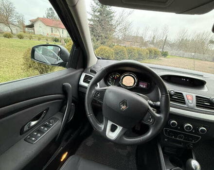 Черный Рено Меган, объемом двигателя 1.4 л и пробегом 185 тыс. км за 5999 $, фото 43 на Automoto.ua