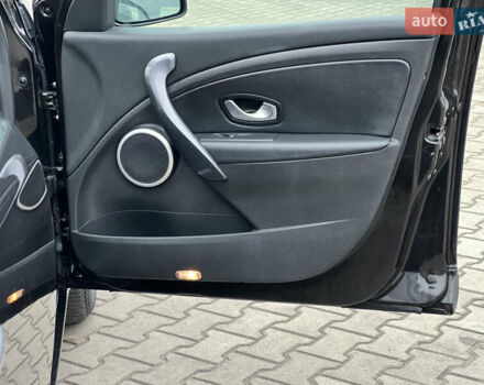 Черный Рено Меган, объемом двигателя 1.4 л и пробегом 170 тыс. км за 6900 $, фото 49 на Automoto.ua