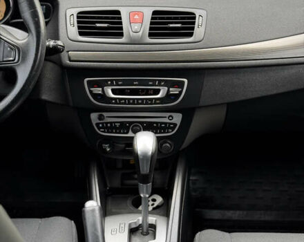 Черный Рено Меган, объемом двигателя 1.5 л и пробегом 240 тыс. км за 6500 $, фото 18 на Automoto.ua