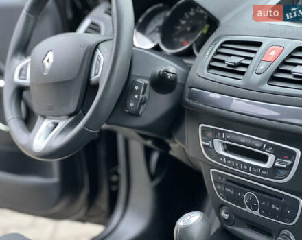 Черный Рено Меган, объемом двигателя 1.4 л и пробегом 170 тыс. км за 6900 $, фото 56 на Automoto.ua