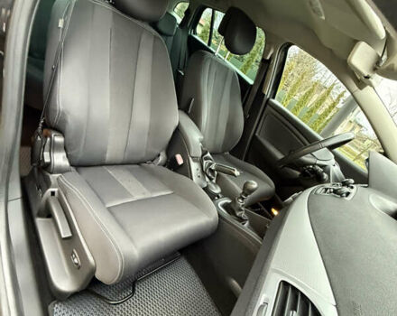 Черный Рено Меган, объемом двигателя 1.4 л и пробегом 185 тыс. км за 5999 $, фото 54 на Automoto.ua