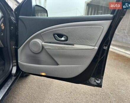 Чорний Рено Меган, об'ємом двигуна 1.46 л та пробігом 305 тис. км за 6499 $, фото 11 на Automoto.ua