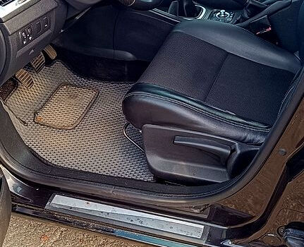 Рено Меган 2010 в Иванкове на Automoto.ua Черный Рено Меган, объемом двигателя 1.5 л и пробегом 248 тыс. км за 6950 $, фото 12 на Automoto.ua