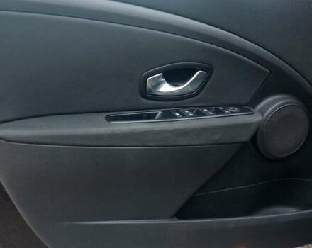 Рено Меган 2010 в Луцке на Automoto.ua Черный Рено Меган, объемом двигателя 1.6 л и пробегом 198 тыс. км за 6100 $, фото 44 на Automoto.ua