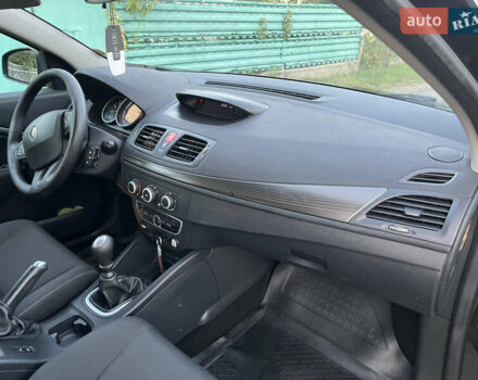 Черный Рено Меган, объемом двигателя 1.46 л и пробегом 255 тыс. км за 6299 $, фото 144 на Automoto.ua
