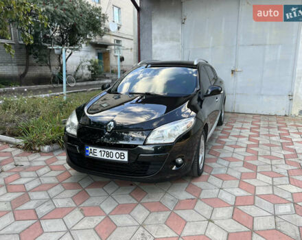 Черный Рено Меган, объемом двигателя 1.4 л и пробегом 248 тыс. км за 7500 $, фото 3 на Automoto.ua