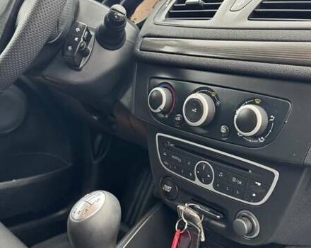 Черный Рено Меган, объемом двигателя 1.6 л и пробегом 186 тыс. км за 7600 $, фото 15 на Automoto.ua