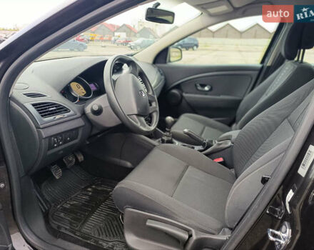 Черный Рено Меган, объемом двигателя 1.6 л и пробегом 196 тыс. км за 7500 $, фото 11 на Automoto.ua