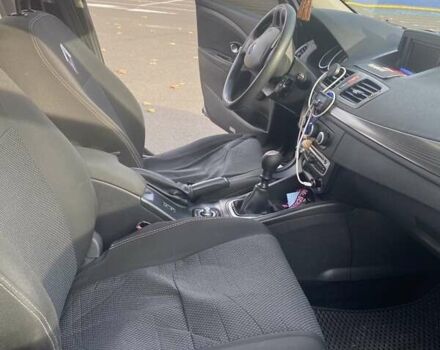 Черный Рено Меган, объемом двигателя 1.5 л и пробегом 290 тыс. км за 7200 $, фото 5 на Automoto.ua