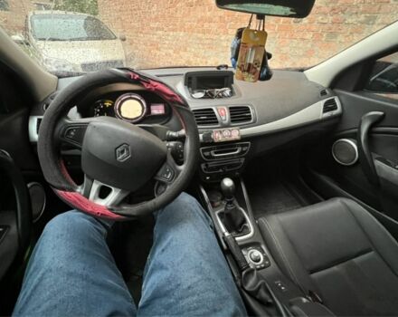 Черный Рено Меган, объемом двигателя 1.5 л и пробегом 220 тыс. км за 7500 $, фото 5 на Automoto.ua