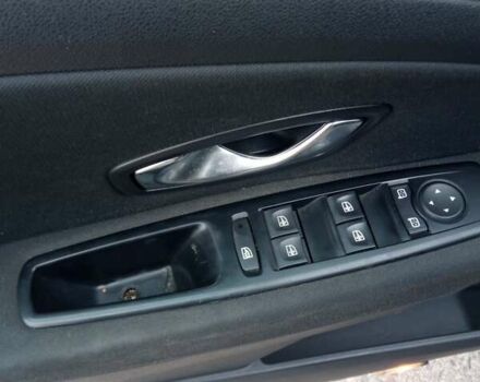 Рено Меган 2010 в Луцке на Automoto.ua Черный Рено Меган, объемом двигателя 1.6 л и пробегом 198 тыс. км за 6100 $, фото 42 на Automoto.ua