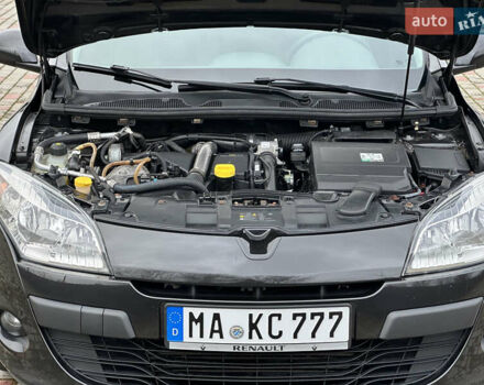 Черный Рено Меган, объемом двигателя 1.46 л и пробегом 277 тыс. км за 7300 $, фото 51 на Automoto.ua