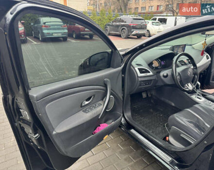 Черный Рено Меган, объемом двигателя 1.46 л и пробегом 300 тыс. км за 7000 $, фото 2 на Automoto.ua