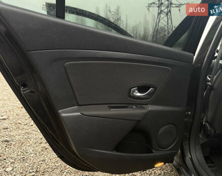 Черный Рено Меган, объемом двигателя 1.6 л и пробегом 285 тыс. км за 7300 $, фото 15 на Automoto.ua