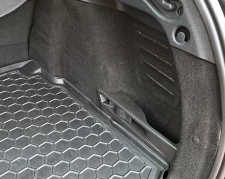 Черный Рено Меган, объемом двигателя 1.46 л и пробегом 249 тыс. км за 7650 $, фото 130 на Automoto.ua