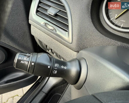 Рено Меган 2011 у Нововолинськ на Automoto.ua Чорний Рено Меган, об'ємом двигуна 1.46 л та пробігом 229 тис. км за 6500 $, фото 27 на Automoto.ua