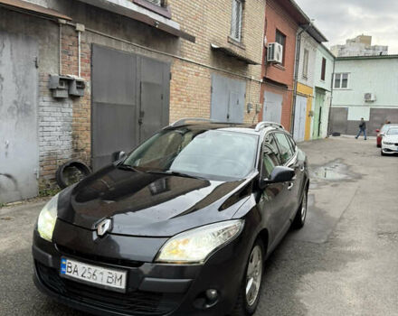 Рено Меган 2011 в Киеве на Automoto.ua Черный Рено Меган, объемом двигателя 1.46 л и пробегом 299 тыс. км за 6850 $, фото 6 на Automoto.ua