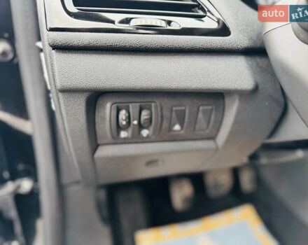 Чорний Рено Меган, об'ємом двигуна 1.6 л та пробігом 149 тис. км за 7200 $, фото 45 на Automoto.ua