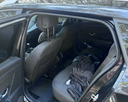 Черный Рено Меган, объемом двигателя 1.46 л и пробегом 220 тыс. км за 7600 $, фото 4 на Automoto.ua